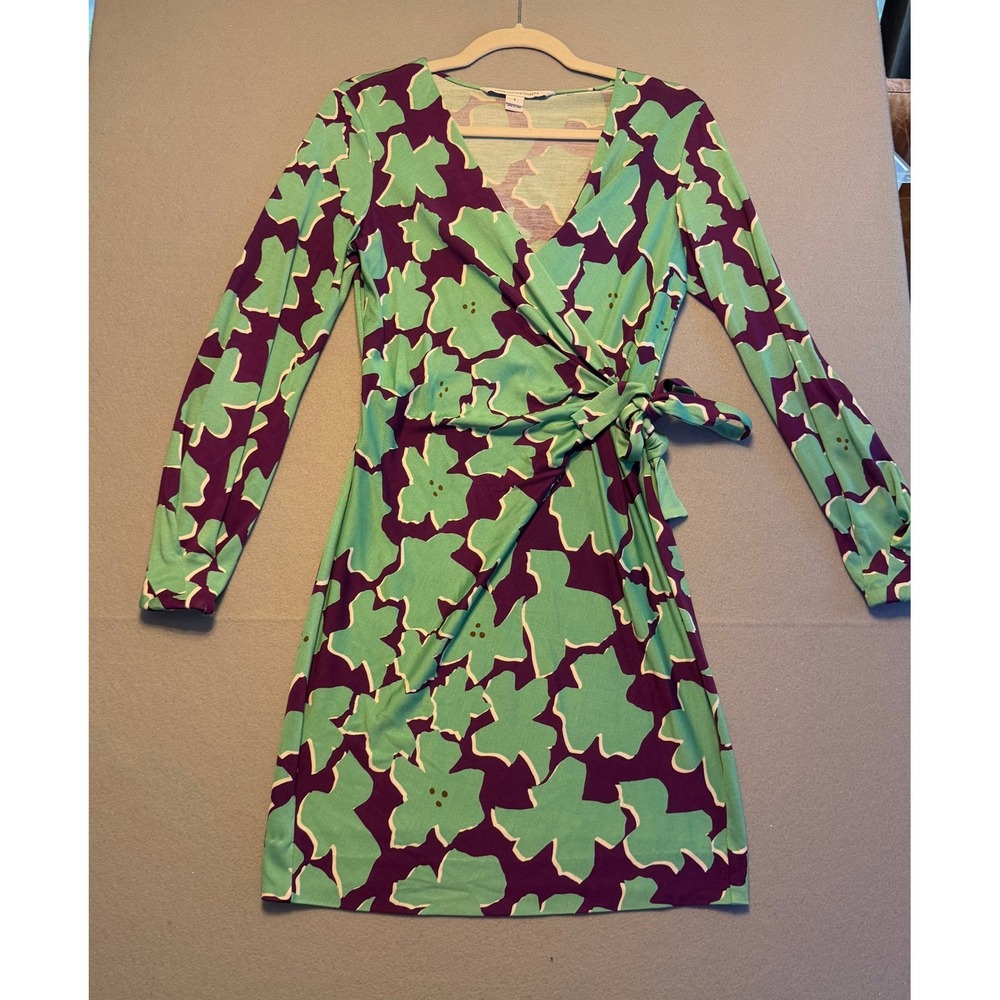 Diane von Furstenberg Melis Wrap Dress Green Purple Floral 100% Silk Women Sz 6